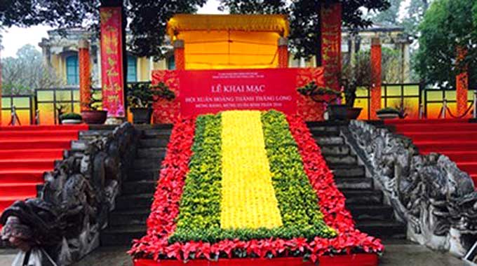 Spring festival opens at Thang Long Citadel