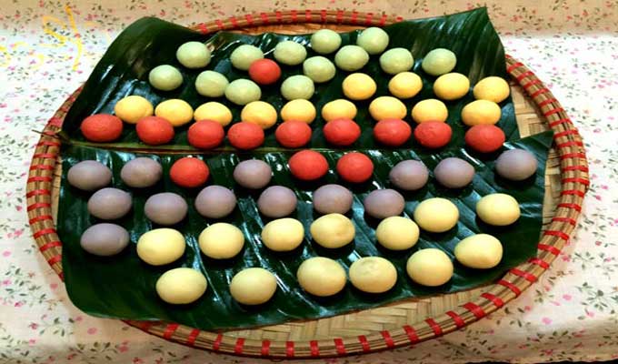 Muong ethnic people’s colorful cakes