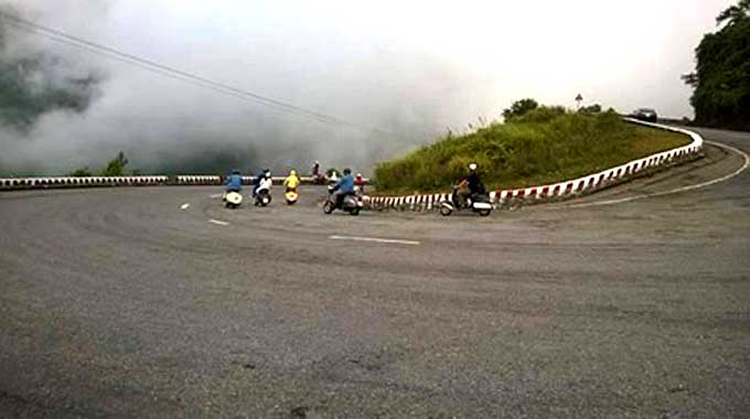 Hai Van Pass, a challenge for new and experienced bikers