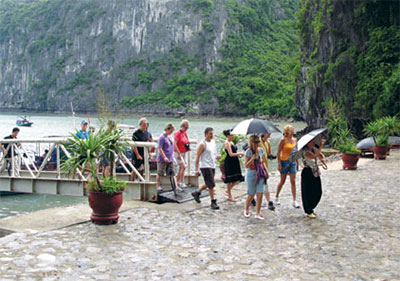 Number of foreign tourists to Quang Ninh rises sharply