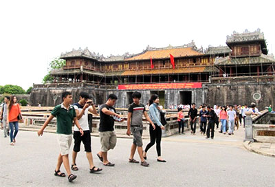 Hue welcomes over 62,000 visitors on holiday 