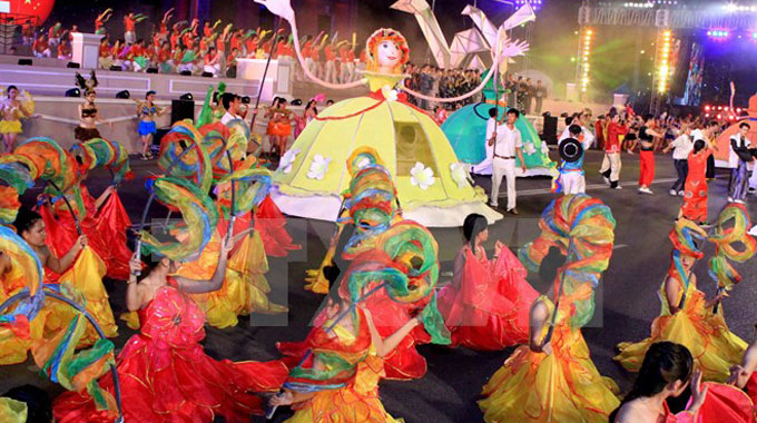 Nha Trang Sea Festival attracts 150,000 visitors