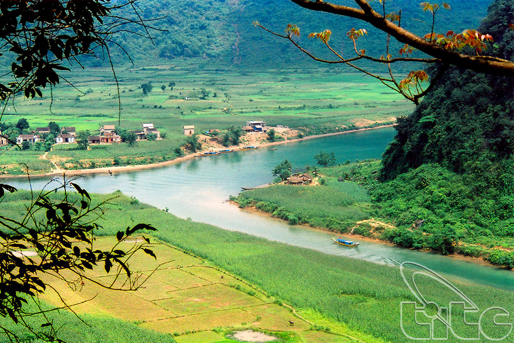 Đề nghị tỉnh Quảng Bình lùi thời điểm tăng phí thăm quan, du lịch