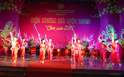 Spring festival shines in Ha Noi