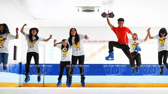 Trượt băng nghệ thuật Việt Nam Funclub - điểm đến thú vị của giới trẻ