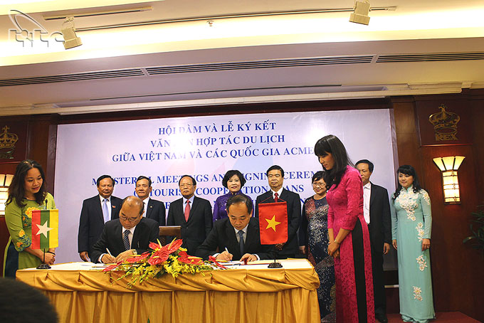 Viet Nam boosts tourism cooperation with ACMECS countries