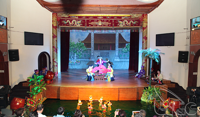 Ha Noi Cheo Theatre – a highlight of traditional culture