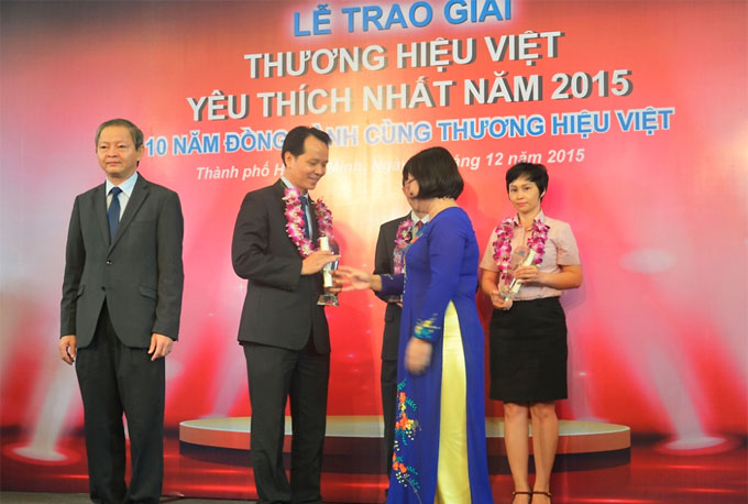 Fiditour 10 năm liền nhận giải Thương hiệu Việt 