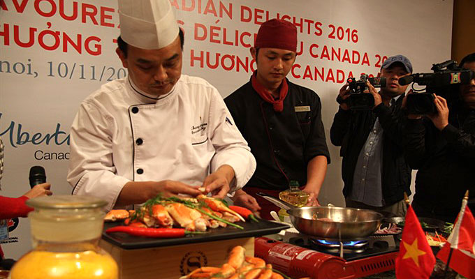 Canada introduces culinary specialties to Vietnamese consumers