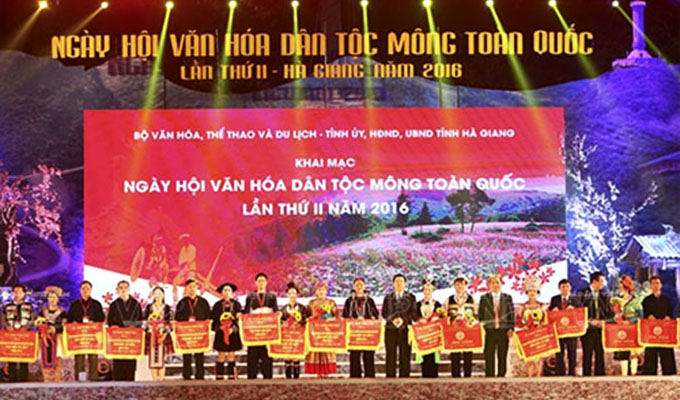 Khai mạc Ngày hội văn hóa dân tộc Mông toàn quốc lần thứ II