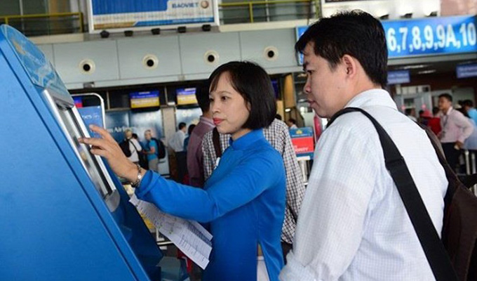 Vietnam Airlines triển khai dịch vụ kiosk check-in tại sân bay đối với các chuyến bay quốc tế