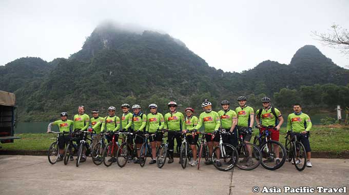 Hành trình xe đạp của ngài Đại sứ Hoa Kỳ qua những thắng cảnh Việt Nam