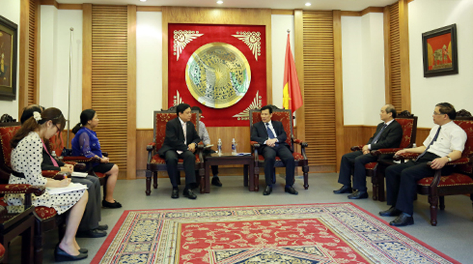 Bộ trưởng Nguyễn Ngọc Thiện tiếp ngoại giao các Đại sứ