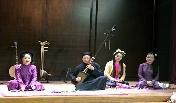 Vietnamese traditional music and culture show