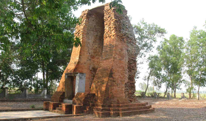 Vinh Hung Ancient Tower in Bac Lieu