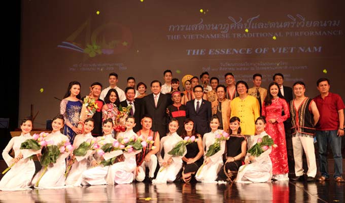 武德儋副总理出席在泰国举办的“越南文化日”活动