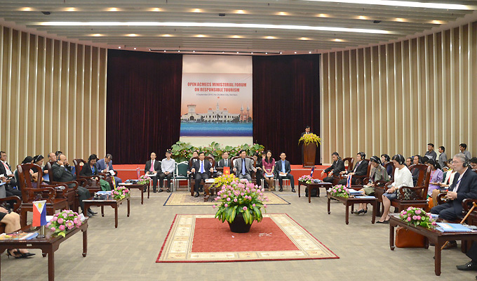ACMECS旅游部长扩大论坛在胡志明市举行