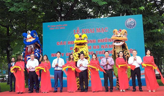 Tay Ninh introduces local tourism, culture in Ha Noi