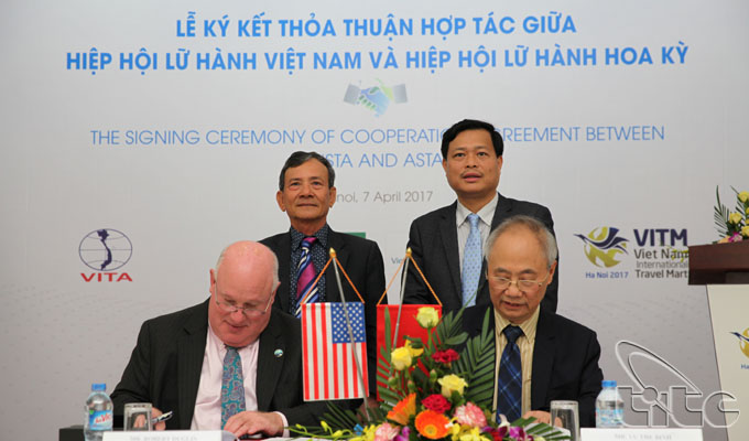 The signing ceremony of cooperation agreement between VISTA and ASTA