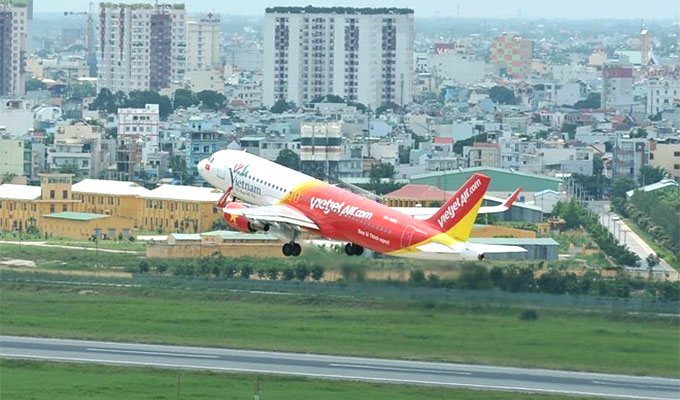 Charter flights link Thanh Hoa with domestic, foreign destinations