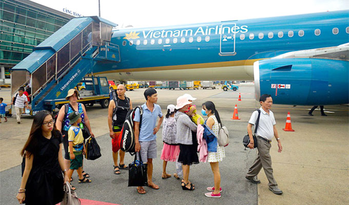 Airlines to provide 3,000 extra flights for Tet