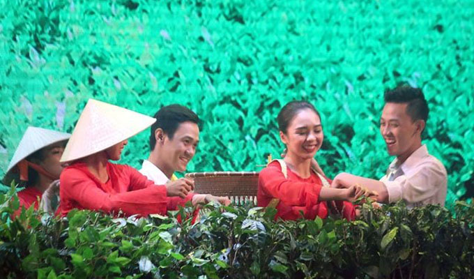 Khai hội Tuần văn hóa trà và tơ lụa trên xứ B’Lao (Lâm Đồng)