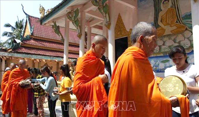 Khmer community in Hau Giang, Soc Trang celebrate Sene Dolta festival