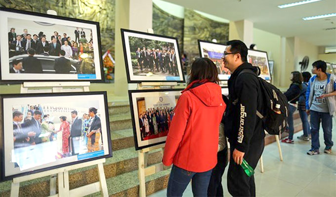 Photo exhibition on APEC Year 2017 opens in Da Nang