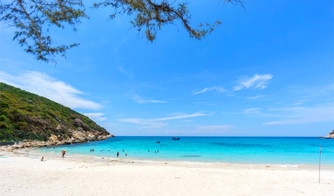 Viet Nam's pristine bay named among best places to visit in May