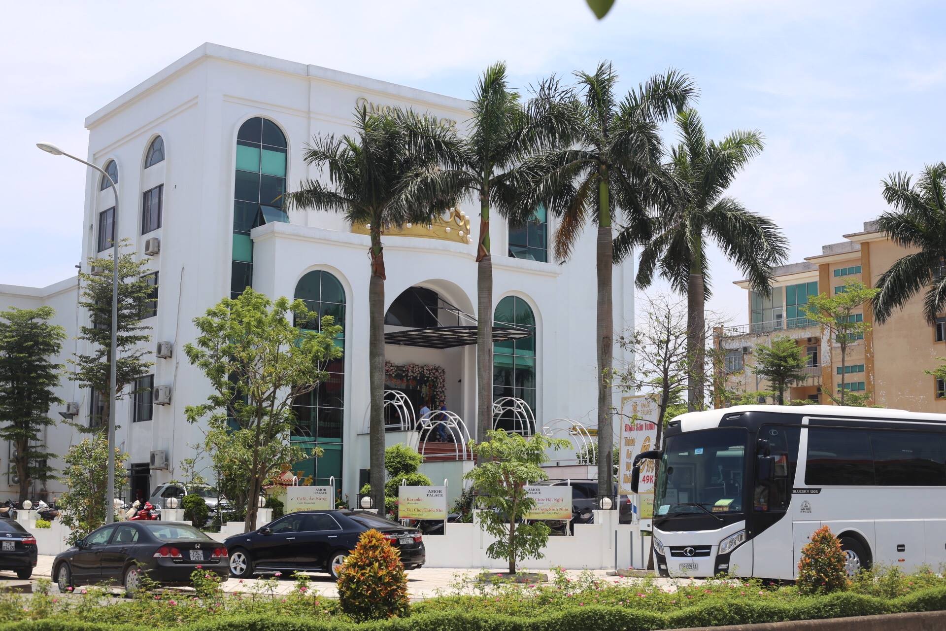 Amor Palace – Trung tâm dịch vụ, nhà hàng quy mô và hiện đại của Quảng Bình
