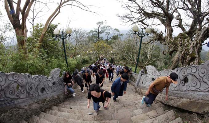 Quang Ninh welcomes record number of visitors during Tet