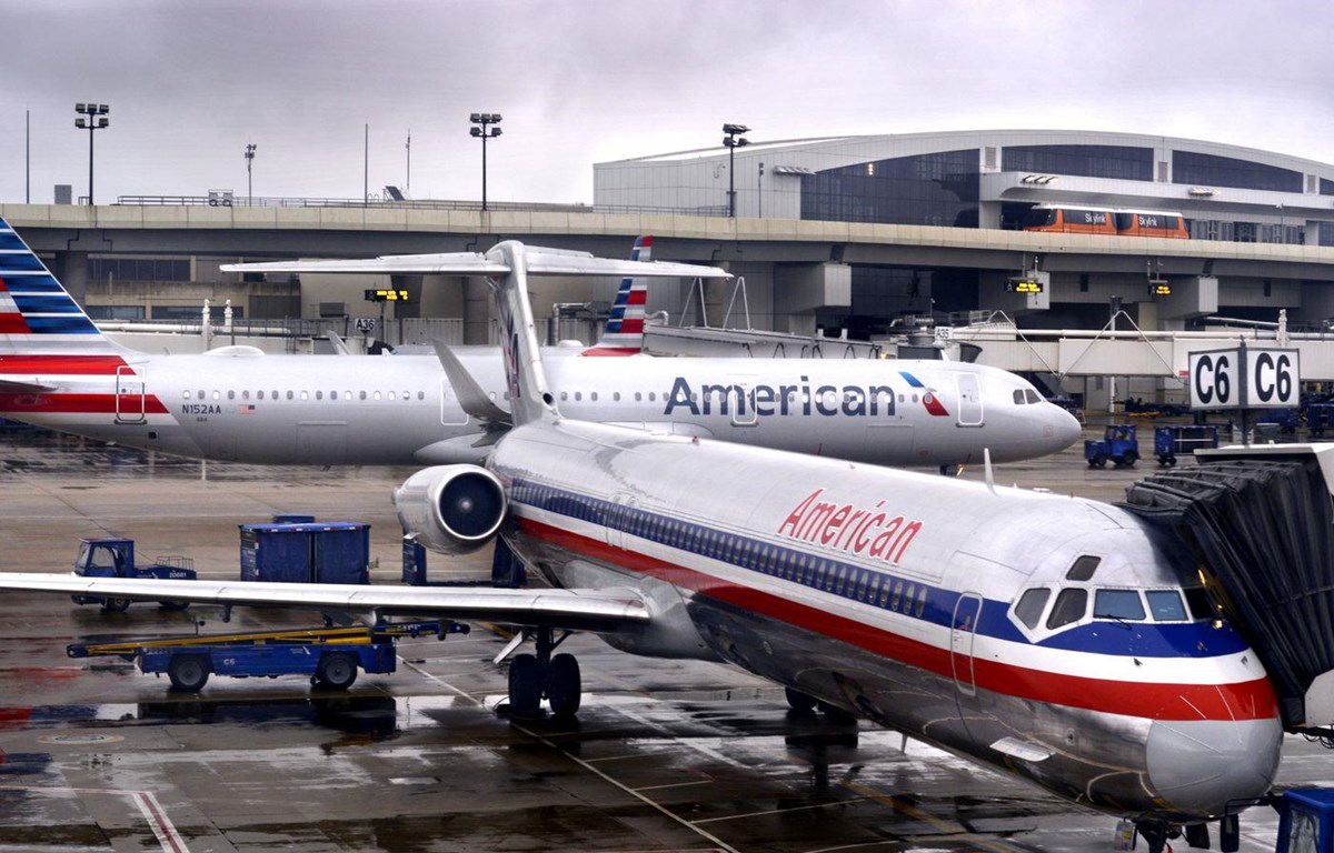 Dịch Covid-19: Các hãng hàng không Mỹ đồng loạt cắt giảm bay quốc tế