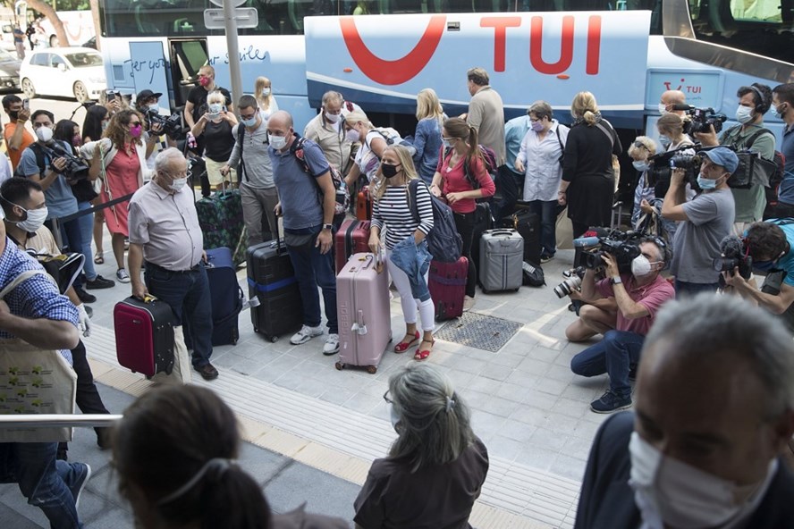 Tây Ban Nha thí điểm "hành lang du lịch an toàn" đón gần 11.000 khách