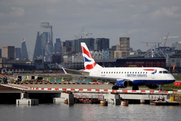 Sân bay London City Airport của Anh và Orly của Pháp ngừng hoạt động