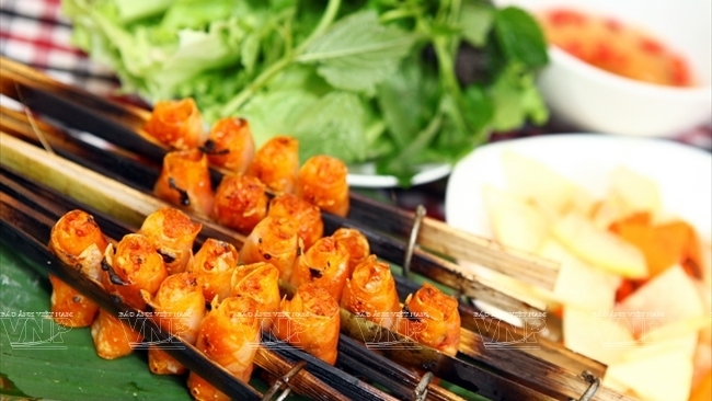 ‘Cha tom’ (grilled shrimp rolls): A delicious dish of Thanh Hoa Province