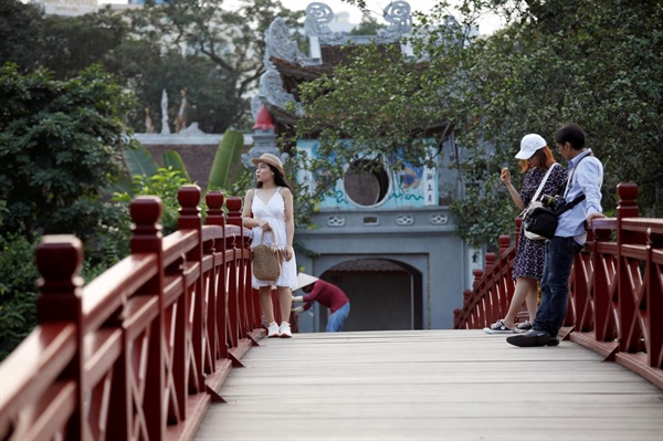 Reuters ca ngợi sự phục hồi của du lịch Việt Nam