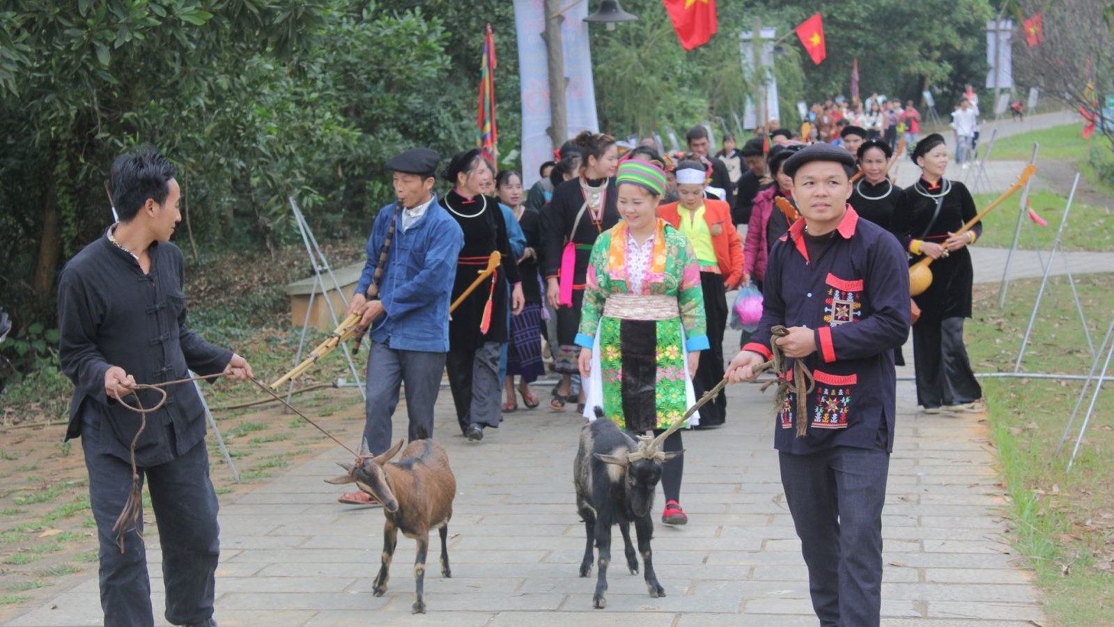 Ethnic minority groups celebrate New Year with various activities