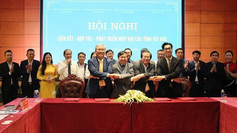 Northwestern provinces strengthen tourism development cooperation