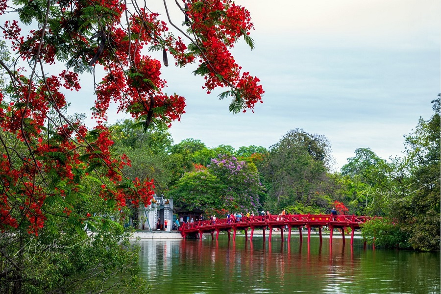 Five reasons to visit Hoan Kiem Lake