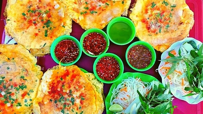 "Banh ep": A dish certain to satisfy nighttime cravings in Hue