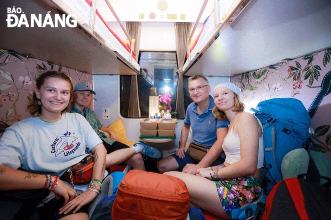 Passengers interested in experiencing Ha Noi - Da Nang high quality train rides