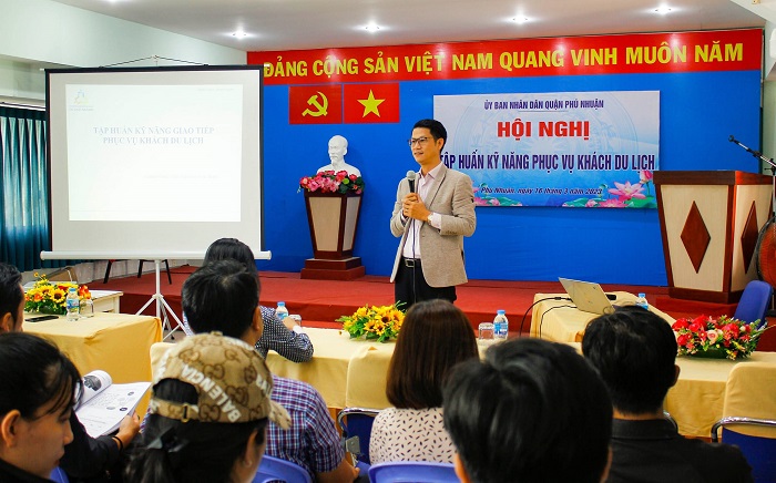 Quận Phú Nhuận (TP. HCM): trang bị kiến thức và kỹ năng phục vụ khách du lịch cho các cơ sở kinh doanh ẩm thực tuyến phố Phan Xích Long