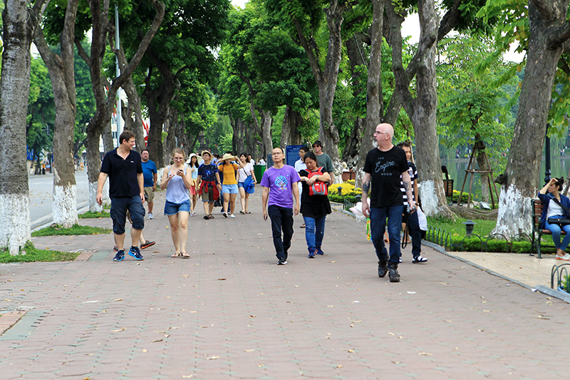 Hanoi to expand pedestrianizing streets around Hoan Kiem Lake