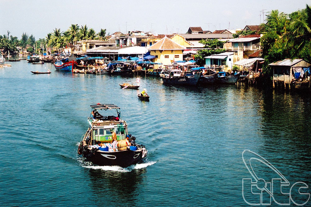 Hoi An ancient town cited among 10 World Famous Canals 