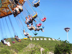 Vinpearl Land offers half price for locals and elderly 