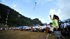 China, Laos, Vietnam engage in â€˜conâ€™ hurling festival 