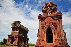 Evidence of time and Cham culture at Banh It towers