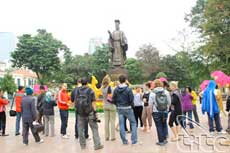 Hanoi posts record number of foreign visitors 