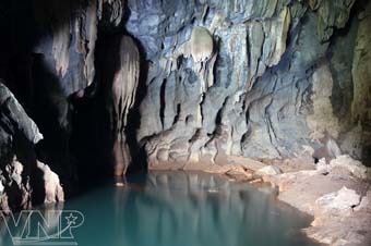 Discovering the Chay River and Toi Cave