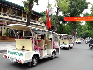 Thêm tuyến xe điện tham quan các khu phố Hà Nội